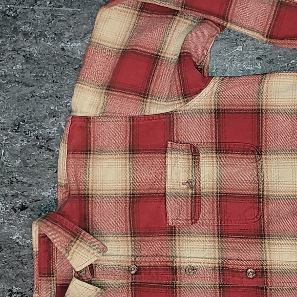 Field and Stream. Thick cotton flannel.  Men's size XL. Like-new - Picture 7 of 16